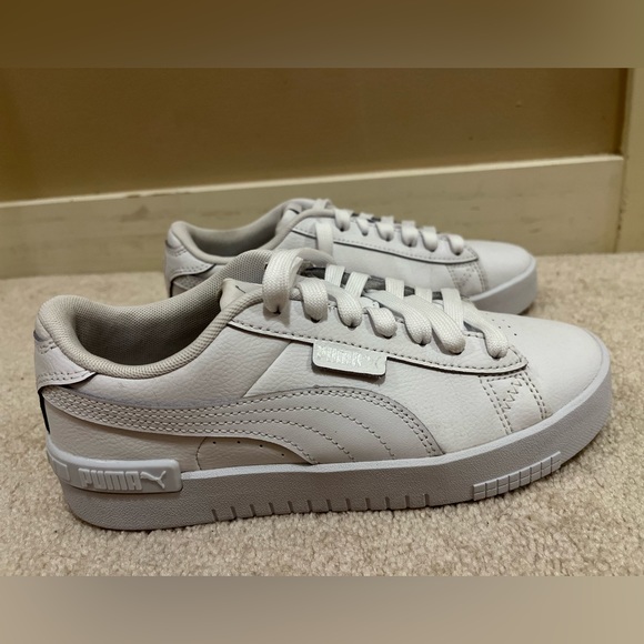 Puma Woman’s Jada White Sneaker - Picture 4 of 6